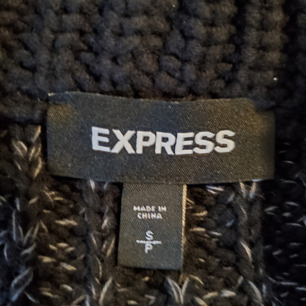 Express Sweater. - Picture 2 of 7